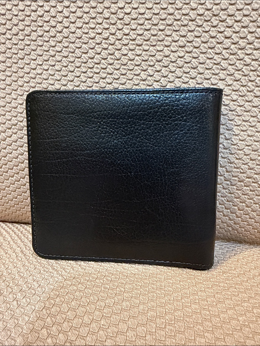 Tumi Black Leather Men's Card Bifold Wallet - Picture 3 of 5